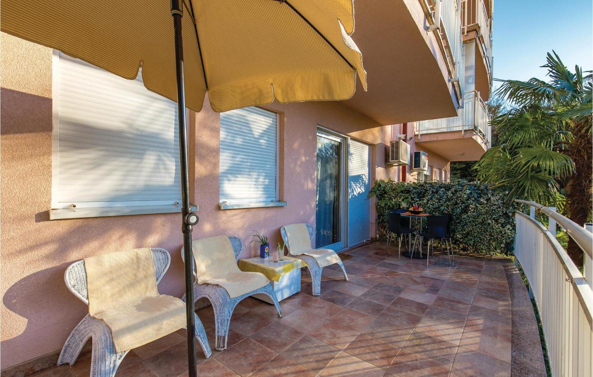 Awesome apartment in Rijeka with 1 Bedrooms&WiFi Buitenkant foto